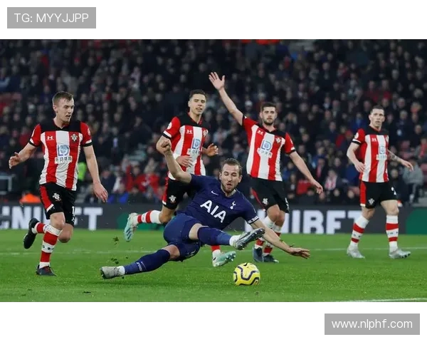 跨文化视角下CBA与美国足球市场渗透策略的比较与启示